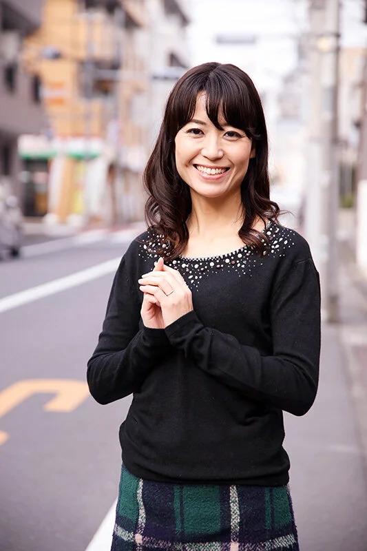 真面目そうな熟女ほどエロい！！こんな顔して、はしたない痴態を晒す、隠れ淫乱熟女4 12名-12