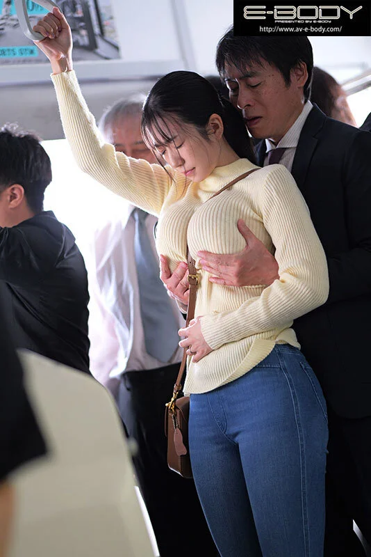 オレが痴●をヤメられないのはだらしないデカパイ人妻がスキだらけで電車に乗るせいだろ？ 柏木ふみか-5