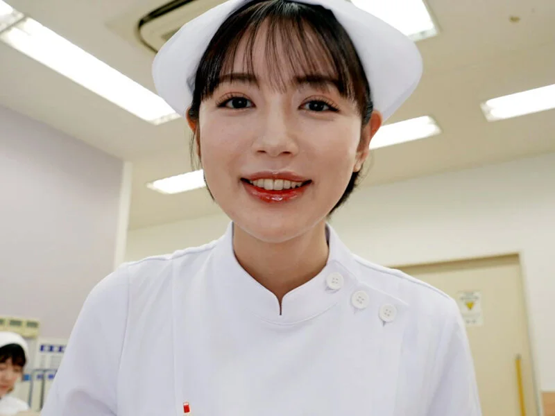 おしっこ飲ませ病棟 患者に飲尿クンニさせて射精管理する変態ドSな痴女聖水ナース 美咲かんな-1