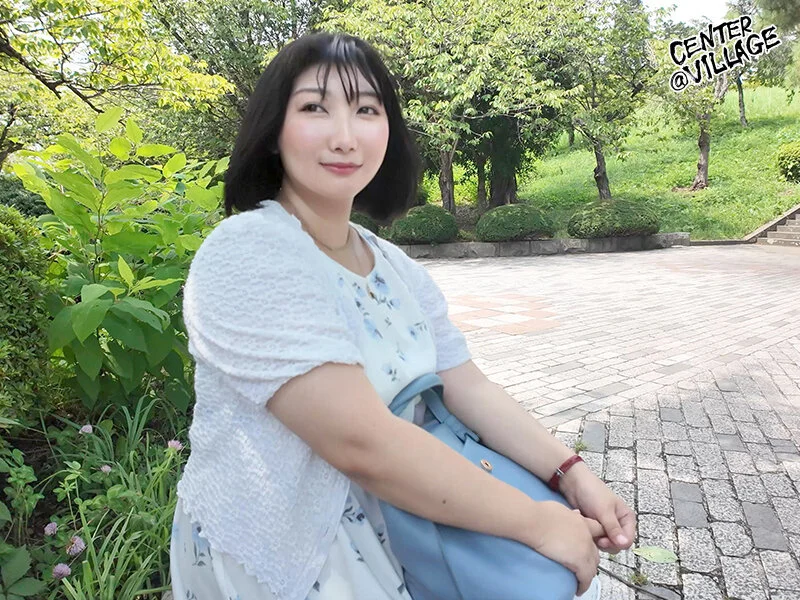 旦那を思って初撮りイキたがりな色白ボディAVデビュー花村まゆり40歳-4