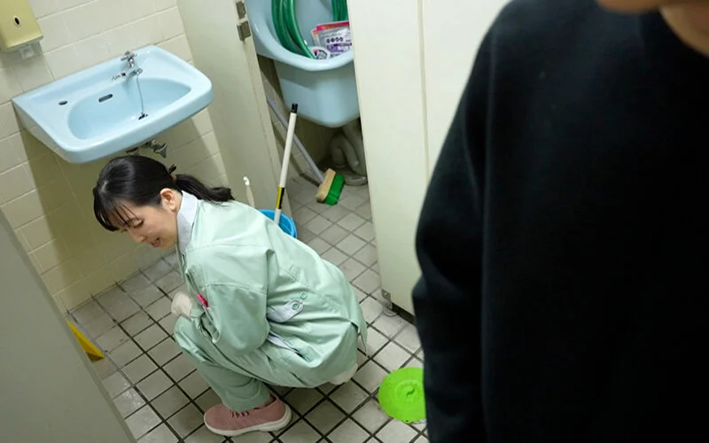 素人の縛り生中出し【色白ぽっちゃり肉便器妻編】近所のぽっちゃり奥さんは僕らのお掃除をしてくれる卑猥な肉便器雌豚でした。 成田かなこ-2
