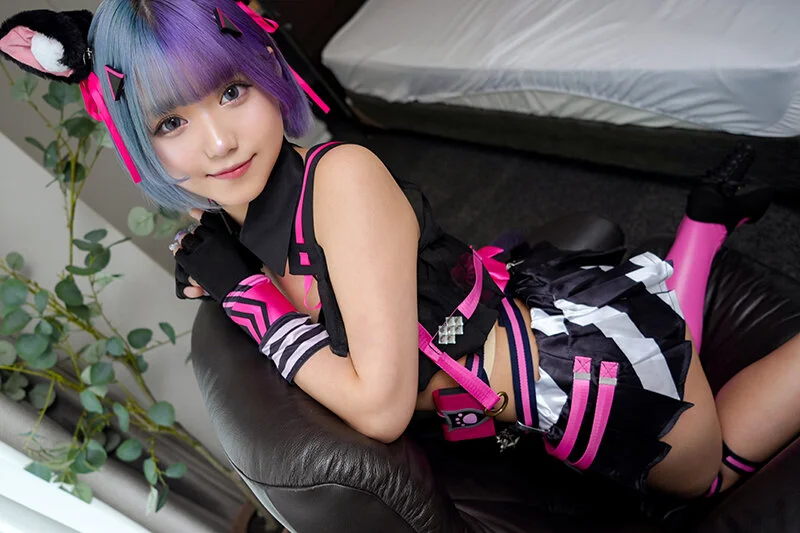 コミュ障気味のド淫乱コスプレイヤーと個人撮影会♪承認欲求ガチ高め青髪●リギャルむちエロレイヤー-3