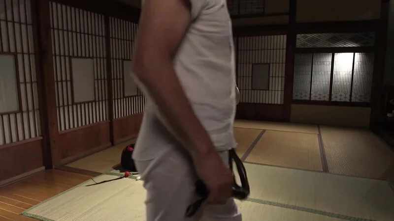 【SM】調教され悦ぶ細身巨乳未亡人 羽月希 お漏らしムチ蝋燭編-18