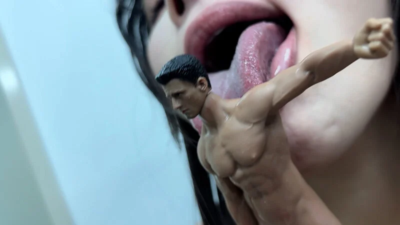 ひなみちゃんがM男人形を唾液たっぷり舐めまわす-15