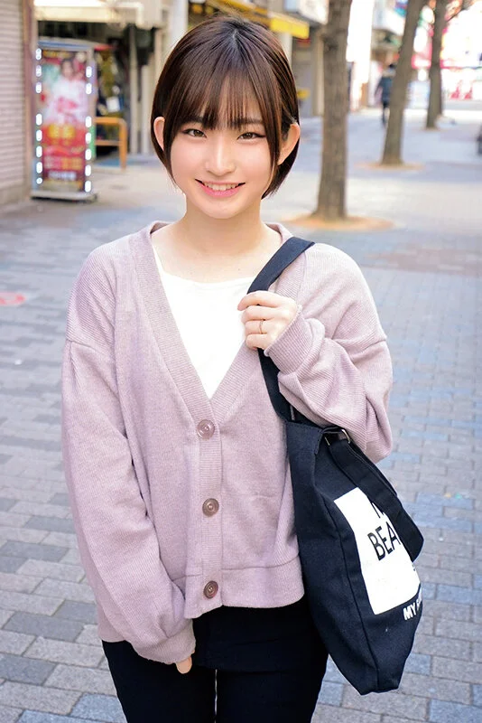優しくて綺麗な育児中のママさん！「早漏に悩む童貞君の暴発改善のお手伝いしてくれませんか？」母性溢れる可愛いママさんが早漏すぎる童貞君にムラムラ膣キュンしちゃって生中出し筆おろしSPECIAL！らんみなみ-1