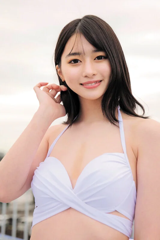 真夏の素人水着ギャル祭り！素股オイルマッサージでカチカチち○ぽがアソコに擦れて赤面発情！ひかるなぎさ-1