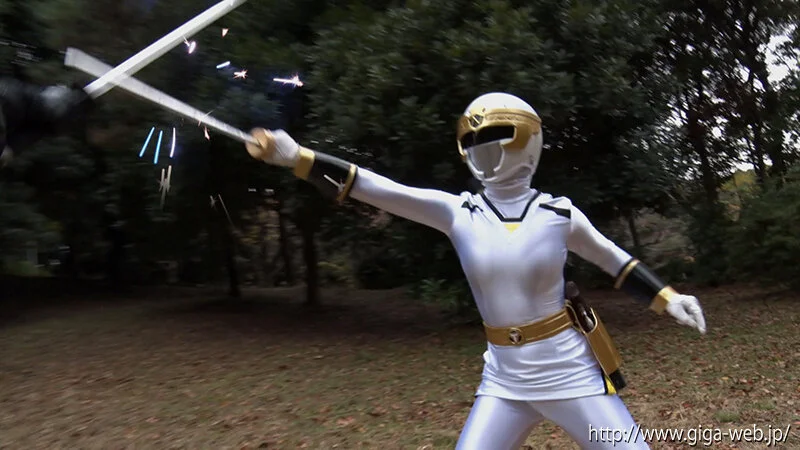 スーパーヒロイン危機一髪！！Vol.97 光忍戦隊シノビンジャー シノビホワイト 上白美央-5