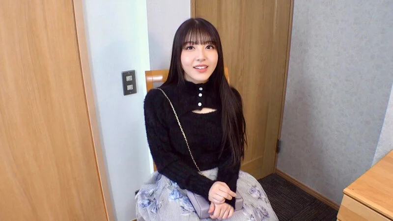 モデル志望の美乳娘に卑猥コスプレ面接 押し倒されて拒否できず剛毛まんまんに生ハメ！おっぱいが圧し潰されるほどに中出し発情Gカップバニー！ 真白ふわり-1