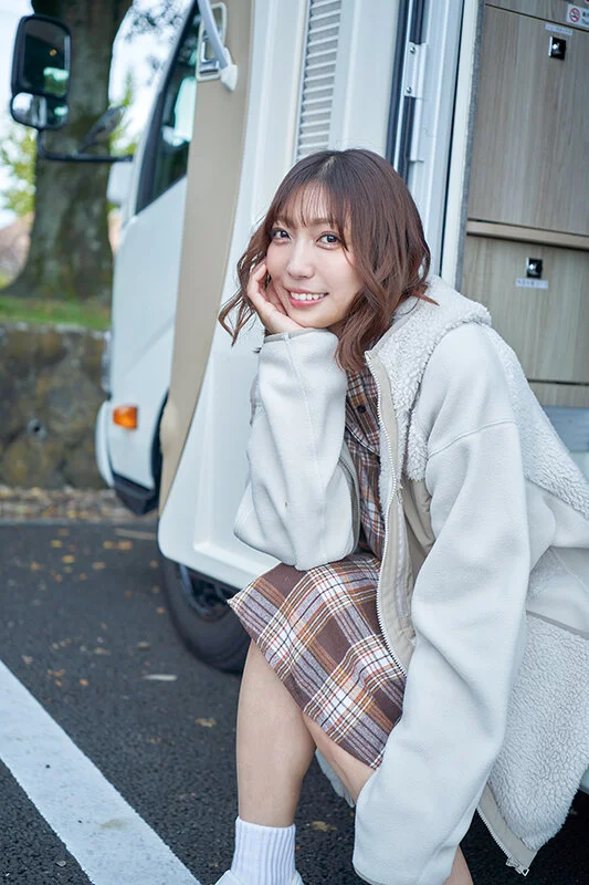 麻倉まりながキャンピングカーに乗ってファンに会いに行きます！！/麻倉まりな-1