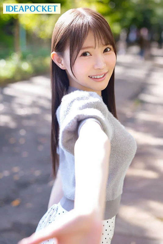「過去トラウマがあって3ヶ月はキスとか我慢して欲しいな…」 なんて言ってた僕の清純彼女が 大学の新歓パーティで酔わされ輪●され寝取られ鬱 林芽依-1