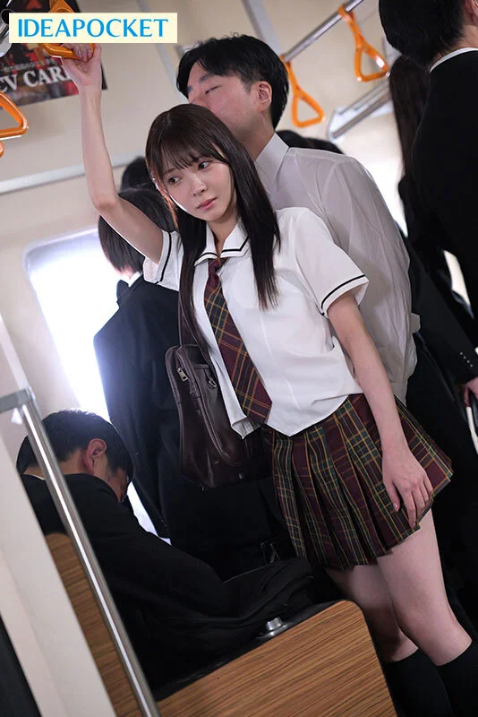 電車内で痴●されてもイカされてもお漏らししても声を我慢することしかできない’やめて’が言えない制服美少女 林芽依-2