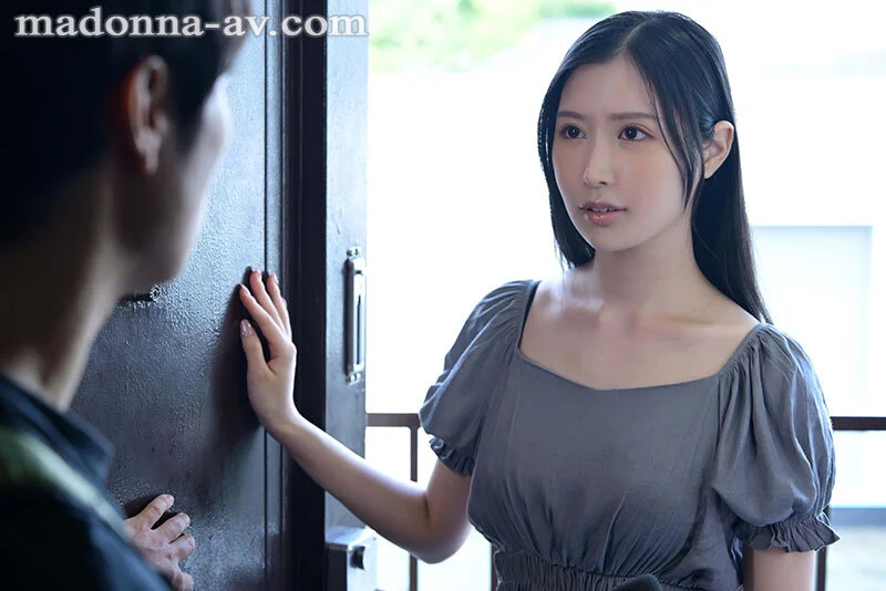 甘い囁きに流されるまま、僕は大学を留年するまで、人妻との巣篭もりSEXに溺れて…。 朝日りお-1