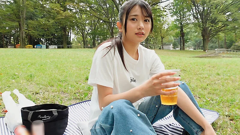 【夢幻調査隊】昼間の公園で一人でお酒を飲んでる女性急増！なぜか顔面偏差値Aランク【検証】話しを聞いてみた結果！みんなめちゃのんべえSEX好き判明！-2