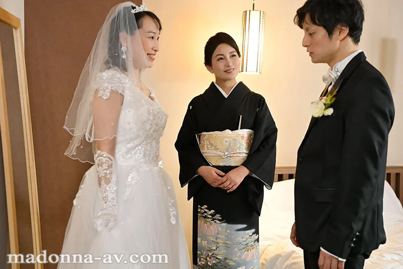 娘の幸せを見届けながら…。披露宴で娘婿に犯●れた母 一色桃子-2