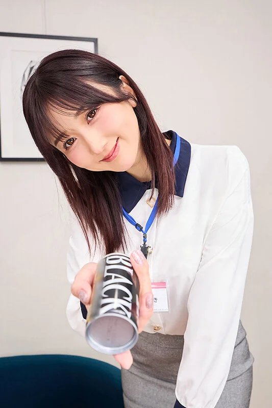 【VR】欲求不満のお姉さま方が集う秘密クラブは、僕のチ〇ポを奪い合う会員制ハーレムBARだった！～仕事のうっぷんを秘密クラブで発散するOLの逆夜●いSEX～ 大槻ひびき-10