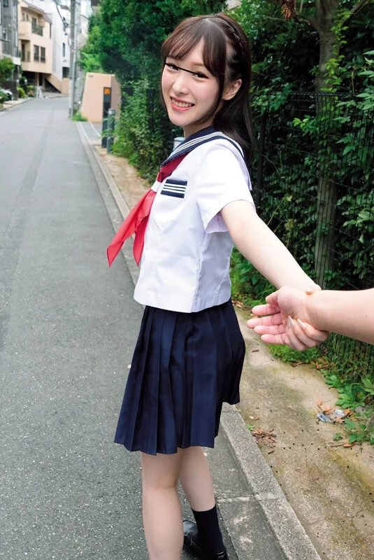 おじさん、私とエッチしませんか？出会ってすぐのキス好きセーラー服美少女即ハメ中出し性交-6