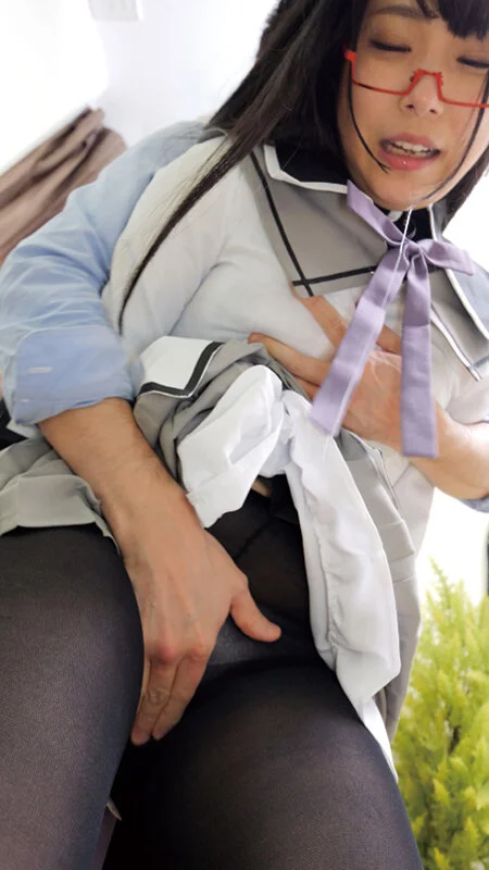 SSS級素人美女限定 カメコを虜にするあざとかわいいオフパコレイヤー中出し撮影会 30人8時間-2