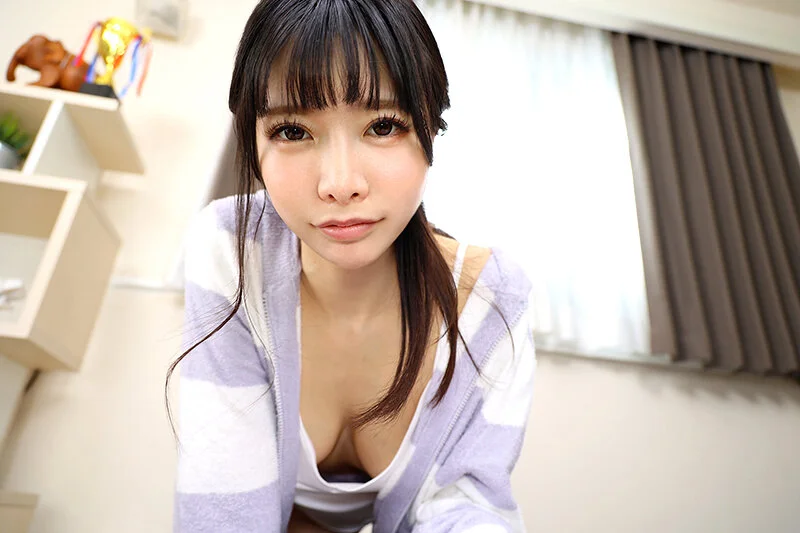 【VR】【8K VR】発育美乳がこぼれる無防備ノーブラ誘惑であざとく距離感を詰めてくる姪っ子と理性揺さぶられまくりの同居生活 雛乃ゆな-6
