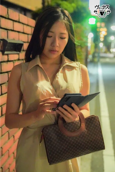 同窓会W不倫セックス 初めて付き合った昔の彼女と十数年ぶりに再会した俺は大人のオンナになって成熟した人妻の肉体に何度もむしゃぶりついた 七原さゆ-4