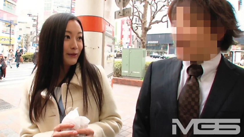乳首責めだけでイクほど感度の高い美人妻と…おじさんぽ 4時間BEST 2 AVよりエロいエッチ見たくない？4人の美人妻たちと下町探索お散歩デート。おじさんに足を絡めて中出しさせる奥さんたちの敏感反応が超ヤバい！ 香山美桜 向井こころ 白石悠 なごみ-7