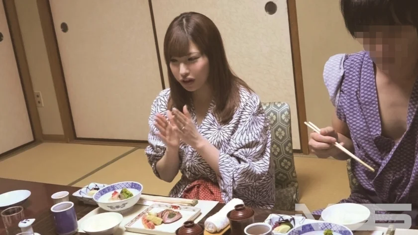 この奥さんの詳細わかりますか？ 10 短大卒業後、即結婚の童顔妻と目黒在住結婚1年目の美人若妻がまさかの発情！なぜ‘無限イキ地獄を味わい最後はツバも精子もゴックン’することになったのか？その一部始終。 早川瑞希 絢森いちか-1