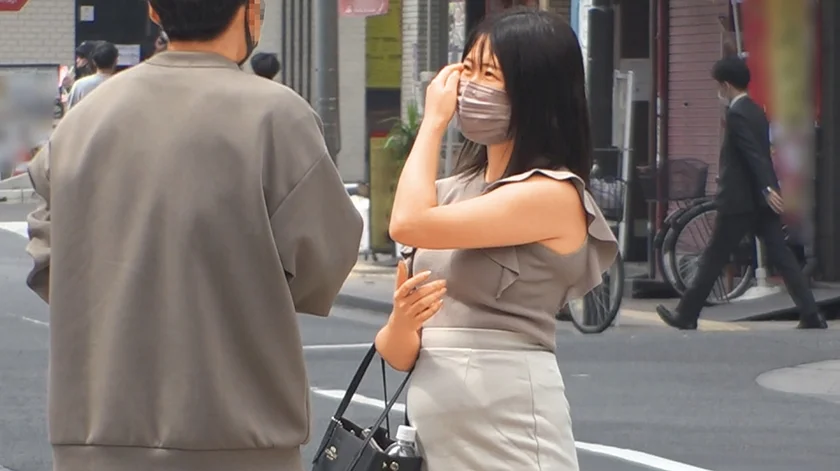 奥さん、一緒に飲みませんか？ 人妻にお酒とザーメン飲ませてみました チ●ポを欲しがり生セックスも許す人妻4人 東京の路上で人妻をナンパしてみた-14