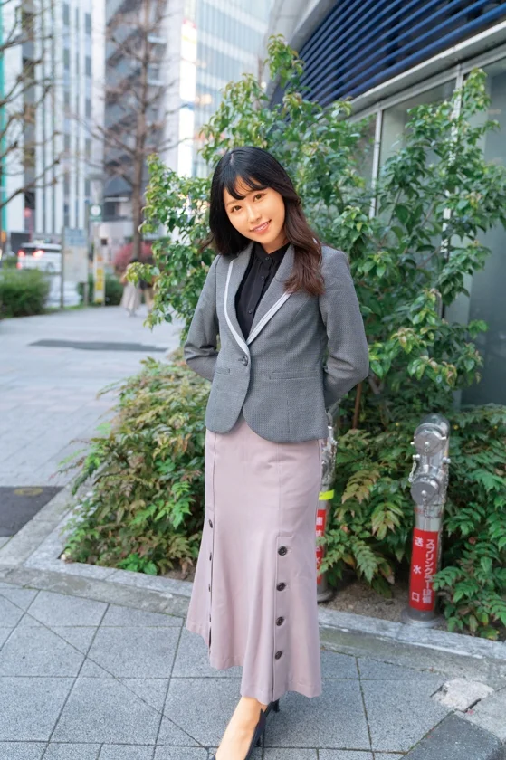 奥さん、一緒に飲みませんか？ 人妻にお酒とザーメン飲ませてみました チ●ポを欲しがり生セックスも許す人妻4人 東京の路上で人妻をナンパしてみた-20