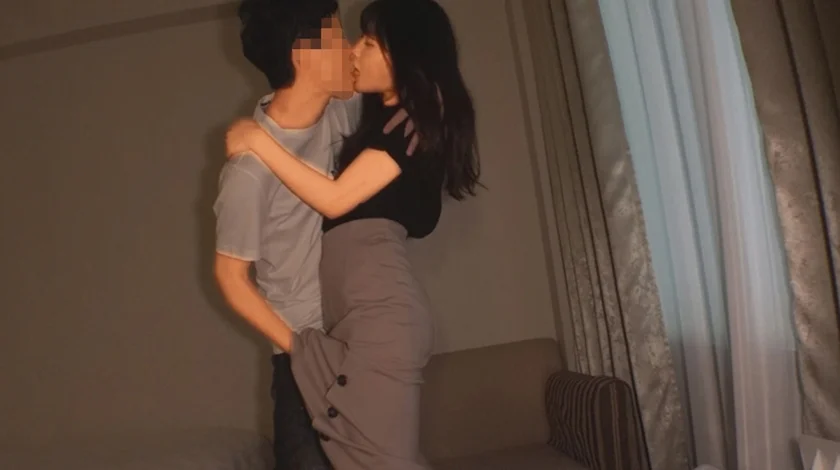 奥さん、一緒に飲みませんか？ 人妻にお酒とザーメン飲ませてみました チ●ポを欲しがり生セックスも許す人妻4人 東京の路上で人妻をナンパしてみた-24