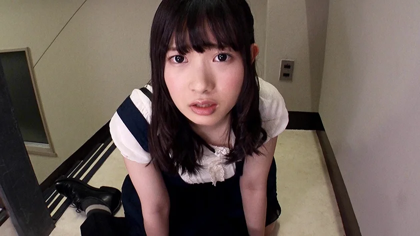 カフェで働く普通の女の子の不慣れでひたむきな挑発 着衣の女性にイカされたいおじさんを癒してあげる！ 美甘りか-11