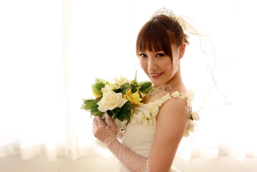 結婚前に一度だけ…彼女が抱かれている様子を見せて下さい！ 小峰みこ-9
