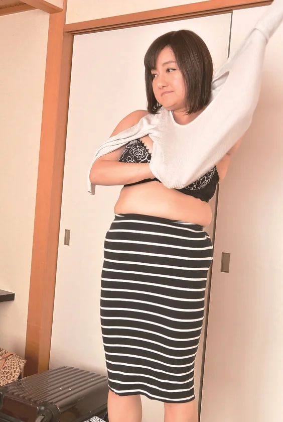 大阪から上京した嫁の母が…爆乳義母 上総真知子 43歳-6