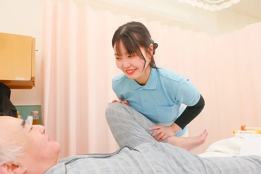 尿もれ改善トレーニング中に美人理学療法士がおっぱいを押しつけてくるので勃起が止まらない(9)-3