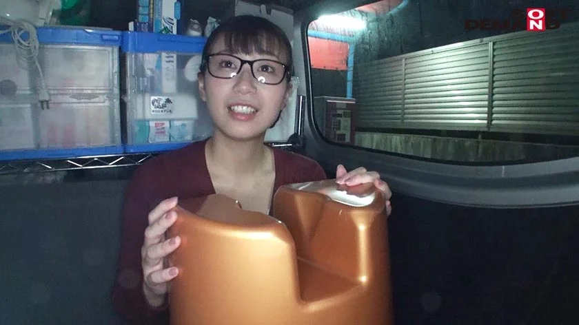 国立大学に通いながら高級ソープに出勤するインテリ女子大生 星川りく(仮)21歳 ちんちんへの好奇心が抑えきれず1本限りのもぎたてAV出演-2