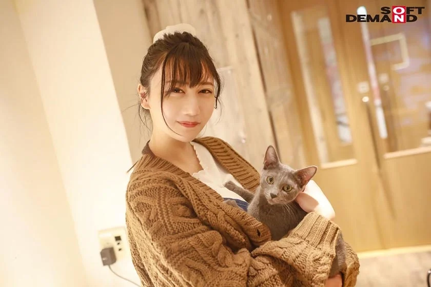 新人 愛上みお（仮）22歳 箱入り薬学生が、リモート期間で奇跡のエロ開花-4