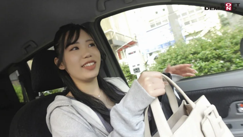 【初撮り】性欲が強い接骨院の受付嬢 職場を抜け出してイケないことしてみたい ピンク乳輪のGカップ美巨乳と平日昼間のアポでさくっと中出し 本人自宅や閉業後の職場でも… ひかる 20歳-1