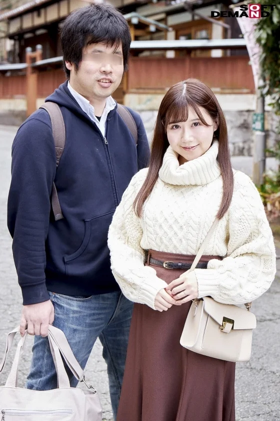 「寝取られ願望」のある夫が妻をダマして混浴放置！裸より恥かしいハレンチ水着で夫の目の前で何度もイカされる巨根激ピストン-2