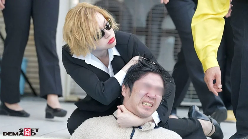 ドキュメント ボディガード(ヌキあり)に守られしゼツリン大富豪-1