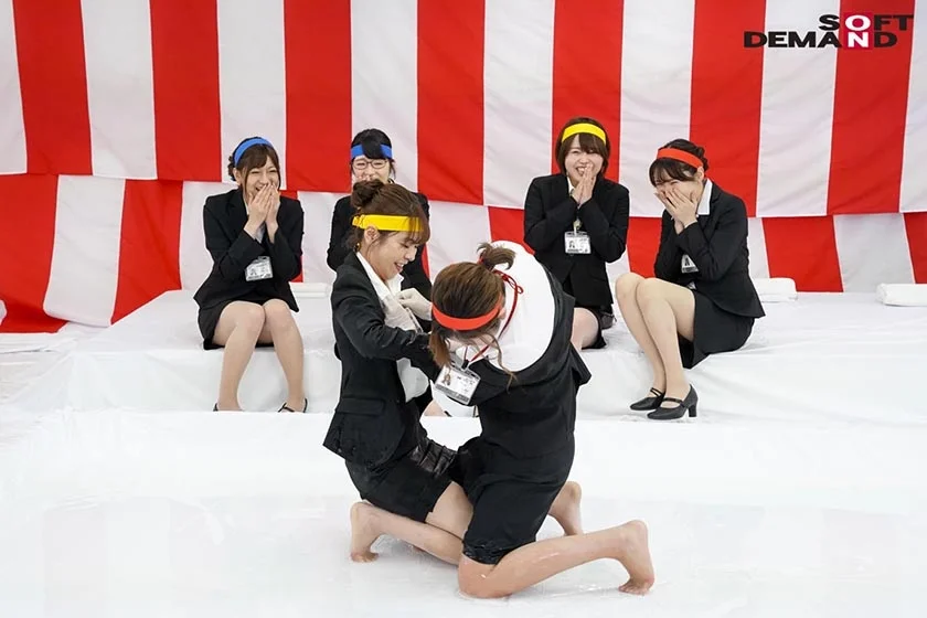 4年に一度のスポーツの祭典 祝 東京開催記念！ ぬるぬるローション 仲良し部署対抗 ハメハメ合戦 ～ユーザー様を招待した男女混合大乱闘スペシャル～ 清水楓 佐々木優香 藤森紫帆 木下満里奈 前園真奈-1