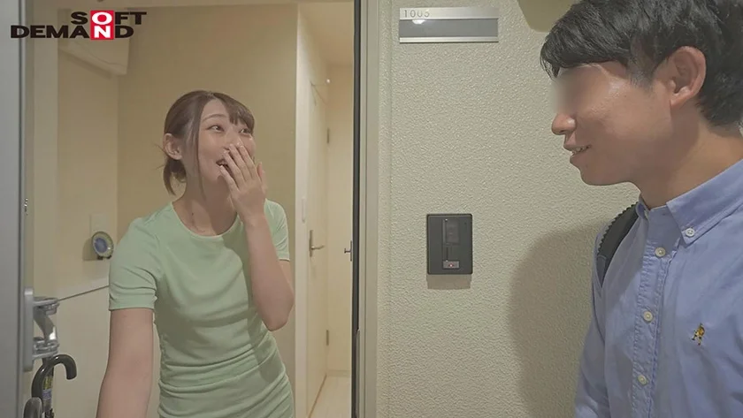 SOD女子社員中山琴葉 ユーザー様からのリクエストにお応えして痴女プレイに挑戦！自宅に突撃訪問されて困惑しながらも反応のいいM男を見て楽しくなって1泊2日責めまくる！-6