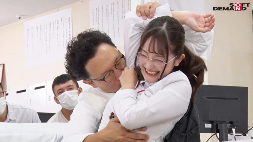 耳とワギナの長さは一緒らしいですよ！SOD女子社員 男優さんに恥ずかしく気持ち良くされまくる第41回王様ゲーム プロスケベのテク&ペニスでワギナのスメルから淫汗やイキ汁 情欲にウズく全身をくまなく羞恥され尽くすお得意様接待業務ギッシリ10命令 木戸知尋 二瓶明菜 岡村夏奈美 進藤愛果 毛利梓-2