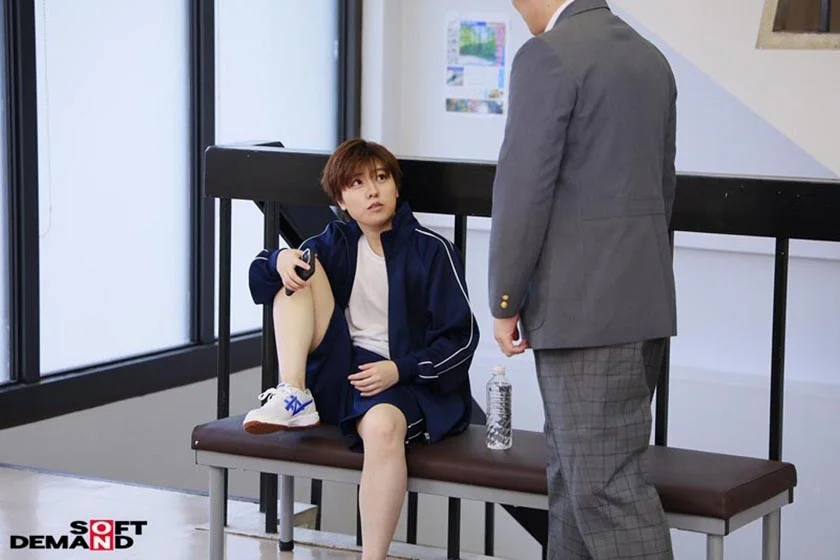 AV現場の女ADが女優さんの代役で男装イジメぶっかけ SOD女子社員 制作部 AD新田好実-1