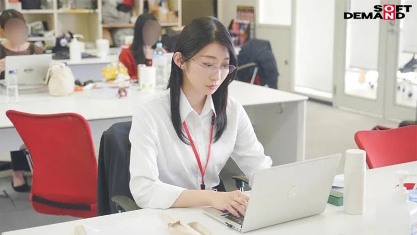 秘書 守屋よしの 初AV出演-2