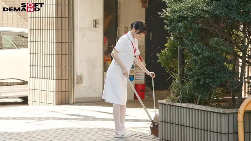 【業務命令】ご奉仕を学べ！5コスプレ接待(ヌキあり)学生 バニーガール ナース 陸上部 サキュバス 宣伝部 松永あかり-3