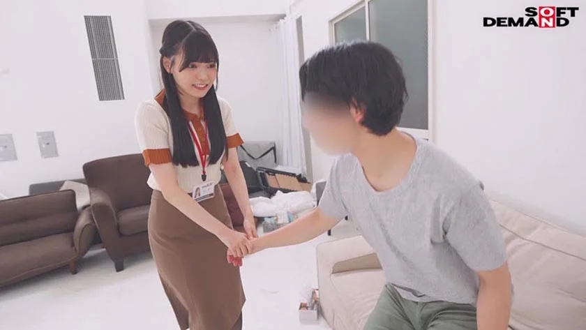 【ご報告】ただのOLで大変恐縮ですが、清楚系ビッチへ転身いたしました！育ちが良いOLがドM男性をイジメてマ×コを濡らした記録。宣伝部 松永あかり-5