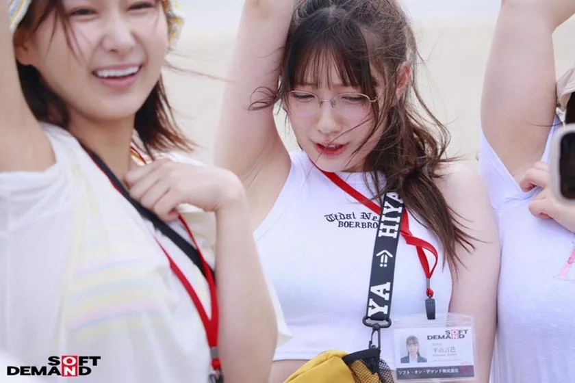 《彼氏のチ○ポ当ててください！！inマジックミラー号》をSOD女子社員 夏AD4名がセクハラに耐えながら健気にリハーサル 平山言芭 田中依知星 瀬古芽泉 矢野小鈴-15
