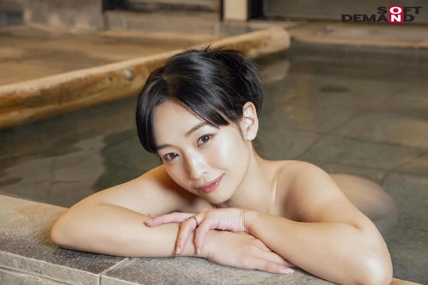 澄んだ瞳に笑顔咲く。奇跡の人妻に僕らは出会った 相馬茜 32歳 第3章 息子を置いて家を飛び出しデカチン4本とのセックスに明け暮れた1泊2日温泉旅行-2