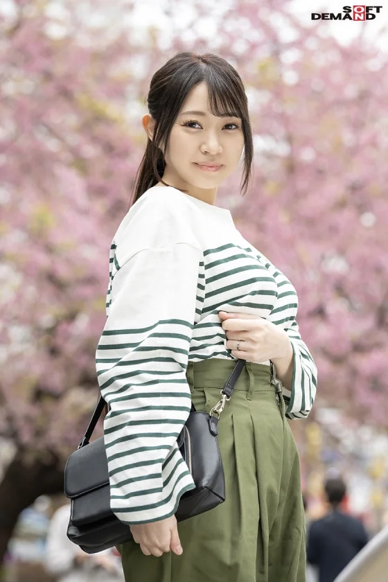 4人の●どもはわんぱく盛り。学校がある日、ママはオンナになってきます。片岡恵美 36歳 第2章 家族旅行の合間にノンストップ濃密不倫-1