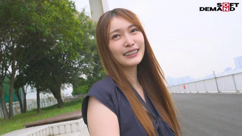 不倫する度に惹かれてゆく、知的でミステリアスな「極」美麗妻 加藤あゆ香 31歳 AV DEBUT-15