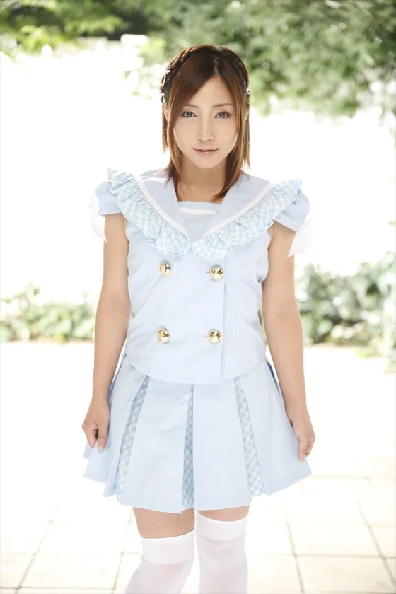 芸能人 美波ねい アイドルにドバッと一撃顔射-11