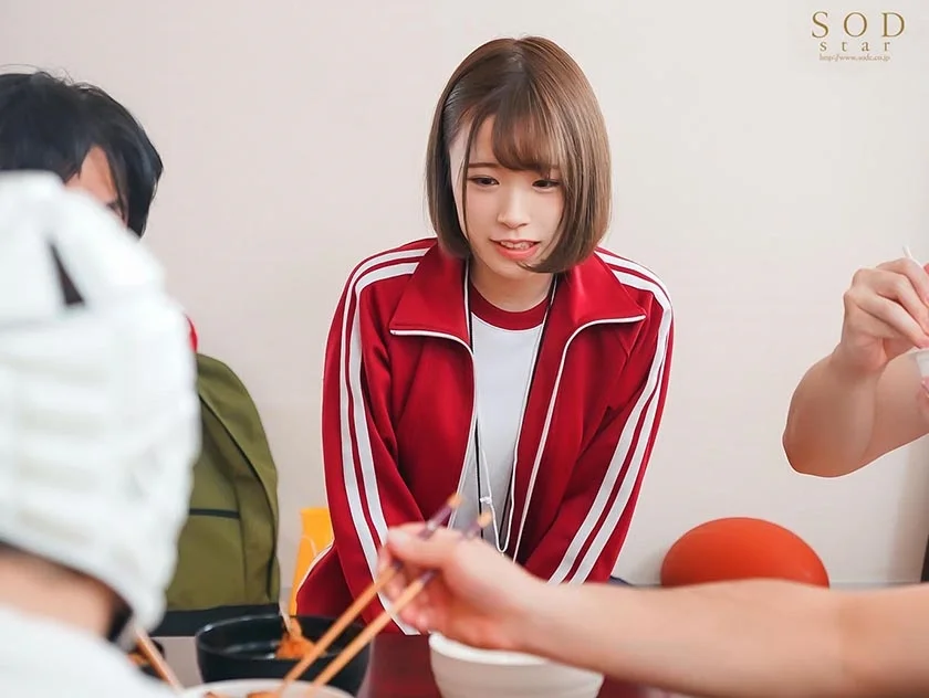真夏の合宿で屈強なラグビー部員と相部屋に…汗臭い男たちの体液にまみれ1泊2日イカされ続けた新人女子マネージャー 真白美生-3